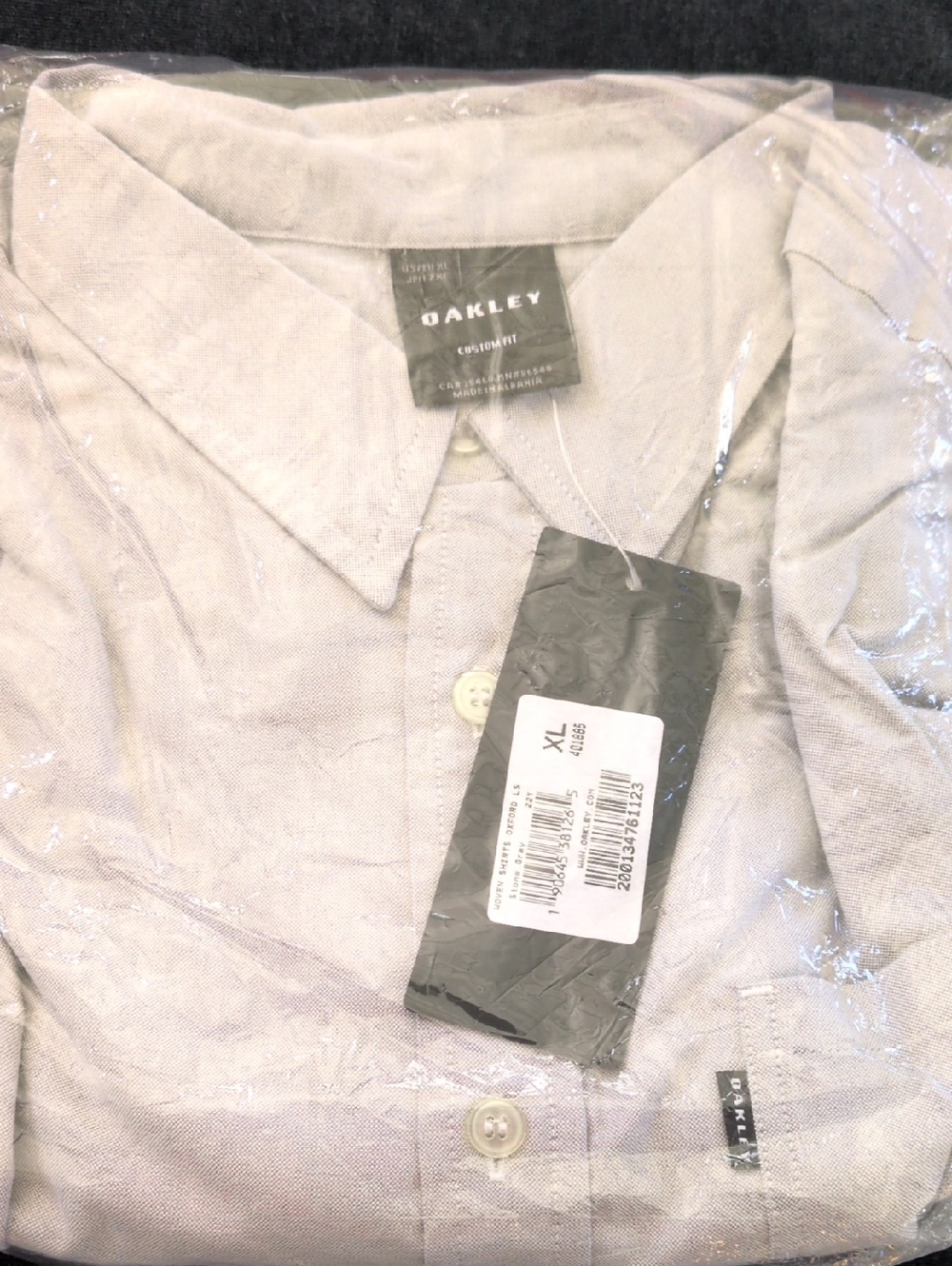 Oakley Light Gray Casual Button-Up Shirt
